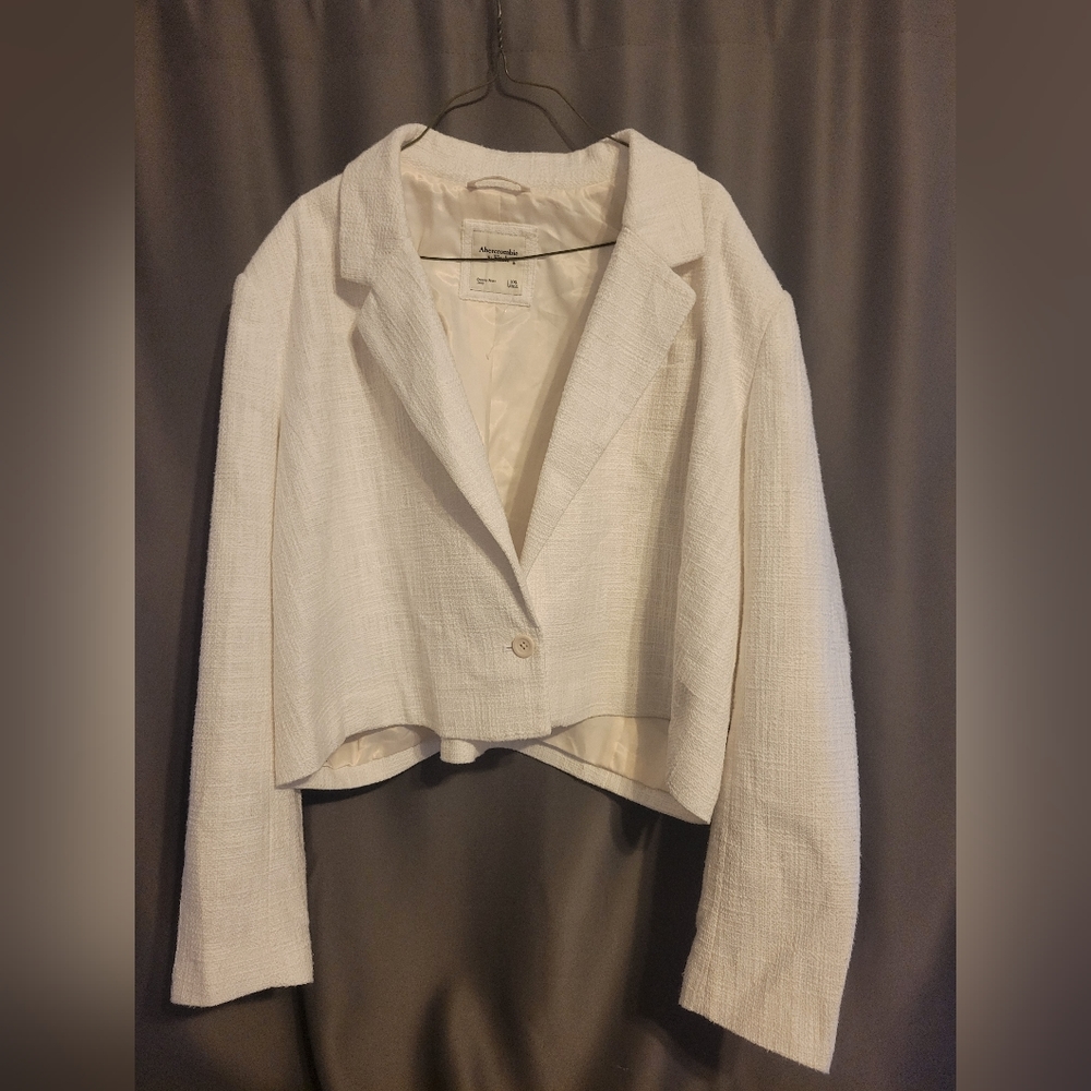 A&F Cropped Tweed Blazer